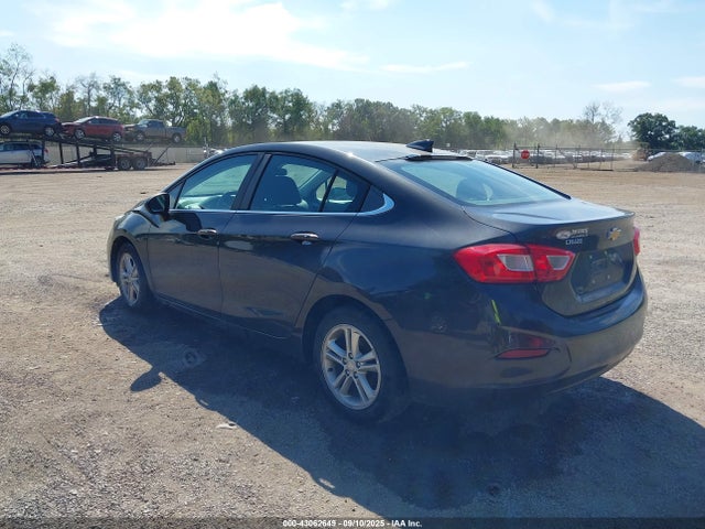 2016 Chevrolet CRUZE LT AUTO photo 3