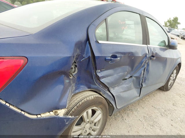 CHEVROLET SONIC LT AUTO - 6