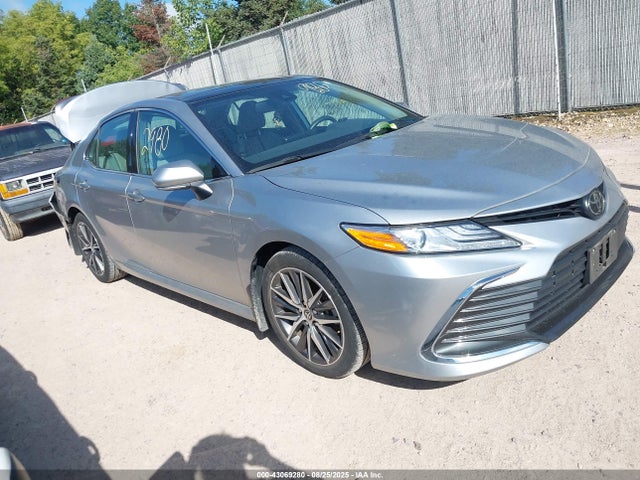 2023 TOYOTA CAMRY XLE