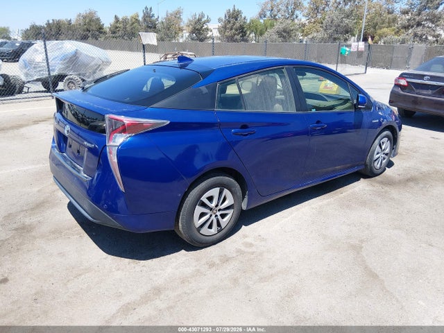 2017 Toyota PRIUS TWO photo 4