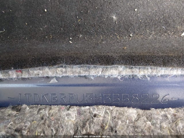 2017 Toyota PRIUS TWO photo 9