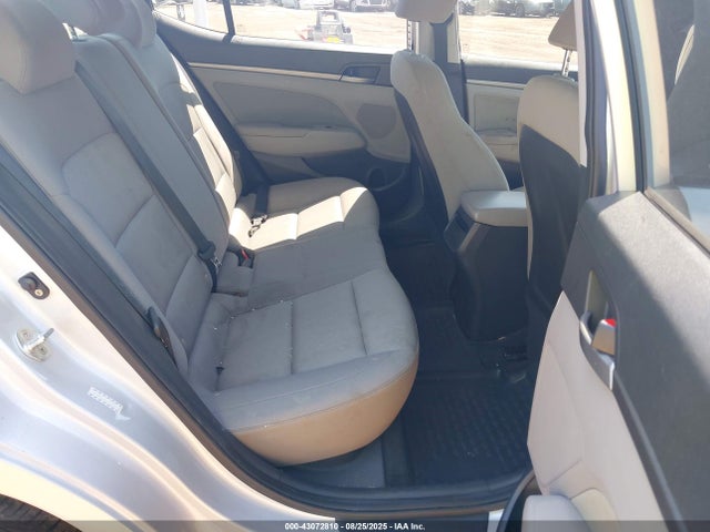 2018 Hyundai ELANTRA SEL — фото 8