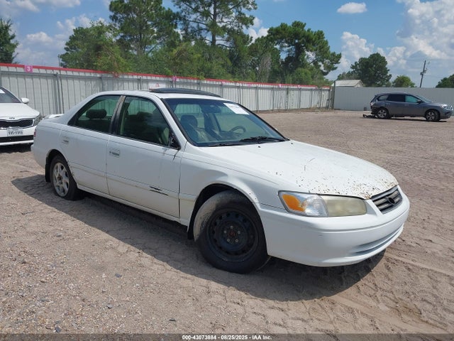 2001 TOYOTA CAMRY LE