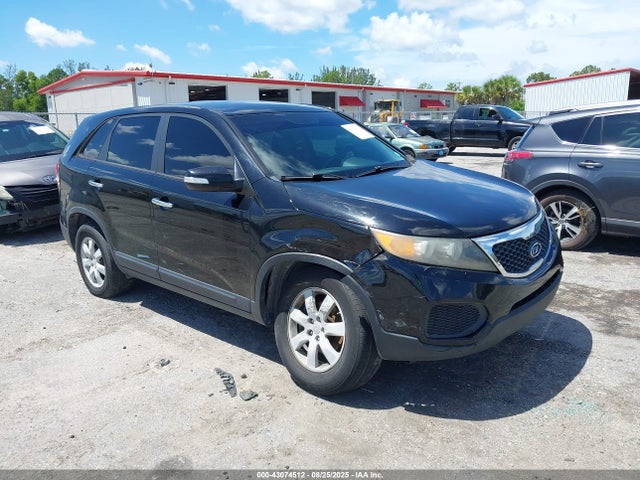 2011 KIA SORENTO LX