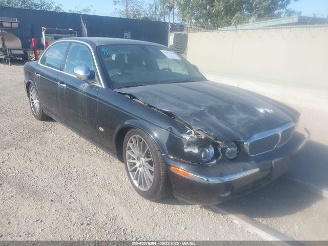 2007 JAGUAR XJ XJ8