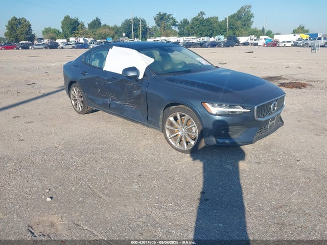 2021 VOLVO S60 T5 MOMENTUM