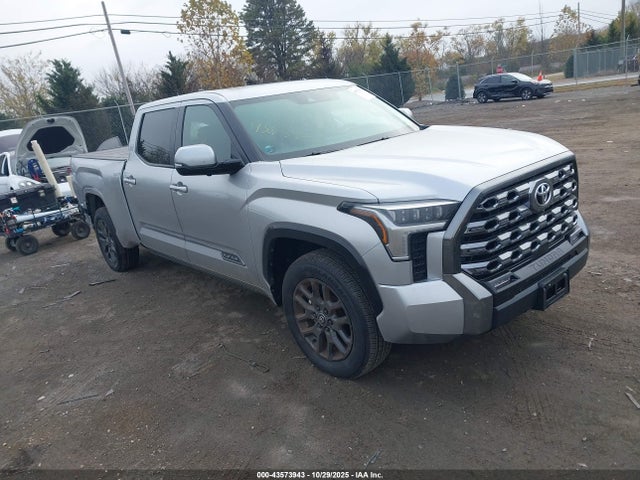 2025 TOYOTA TUNDRA PLATINUM