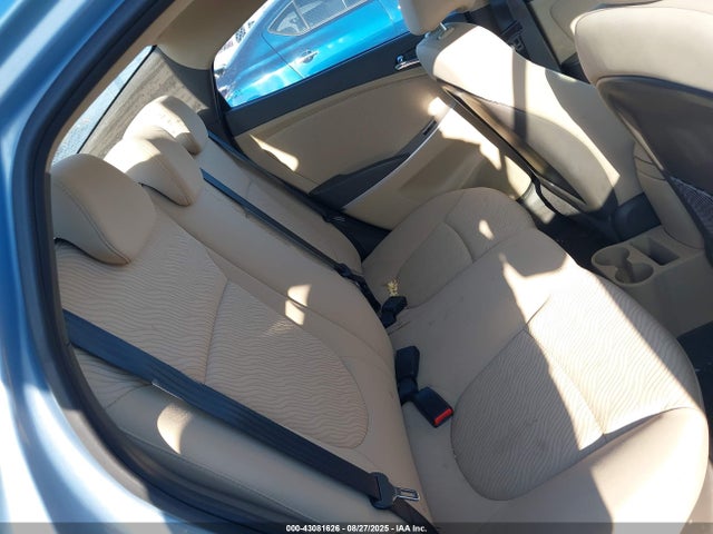 HYUNDAI ACCENT GLS - 8