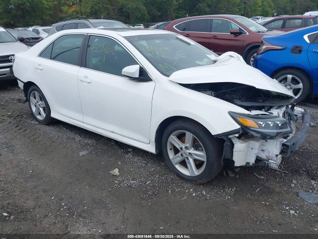 2012 TOYOTA CAMRY SE