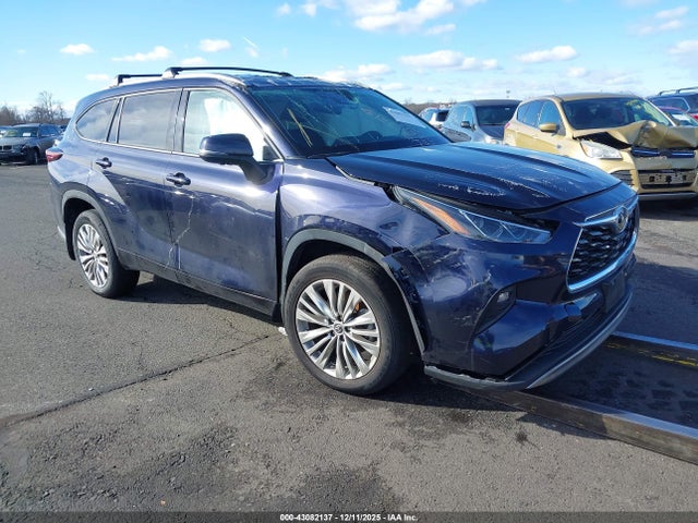 2025 TOYOTA HIGHLANDER PLATINUM