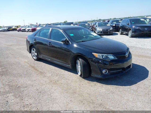 2013 TOYOTA CAMRY SE