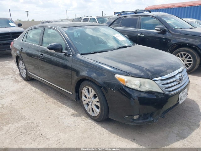 2012 TOYOTA AVALON 