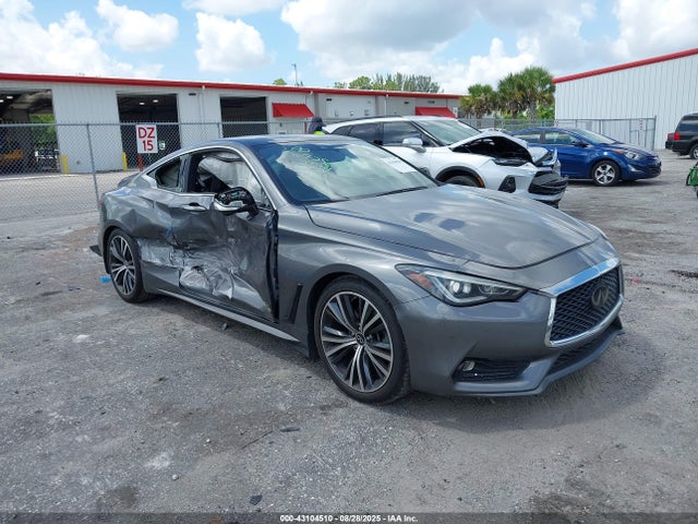 2021 INFINITI Q60 LUXE