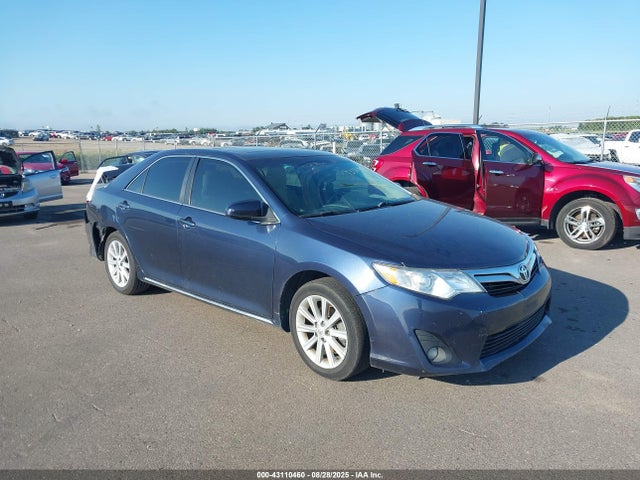 2014 TOYOTA CAMRY XLE