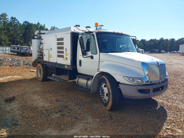 2013 INTERNATIONAL 4000 4300