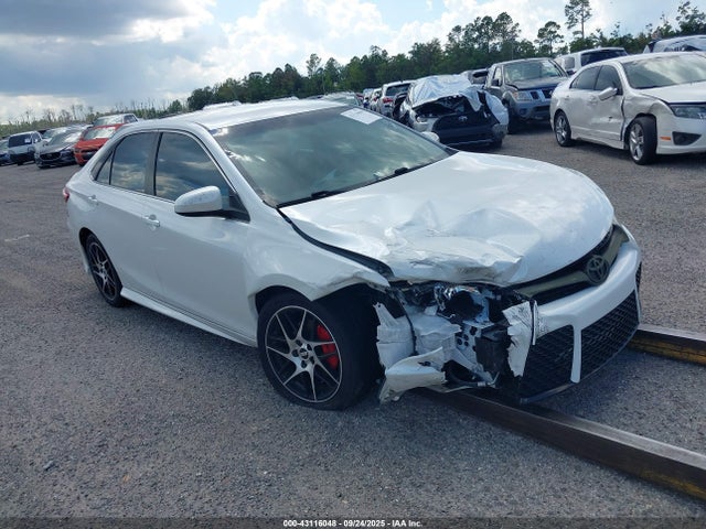 2017 TOYOTA CAMRY SE