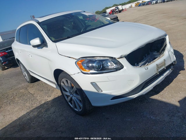 2017 VOLVO XC60 T5 INSCRIPTION