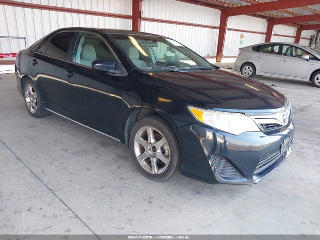 2014 TOYOTA CAMRY LE