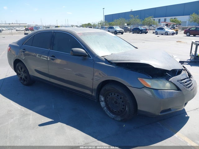 2009 TOYOTA CAMRY LE