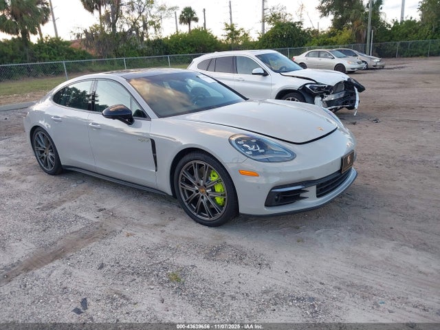 2019 PORSCHE PANAMERA 4