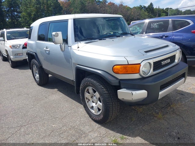 2007 TOYOTA FJ CRUISER 