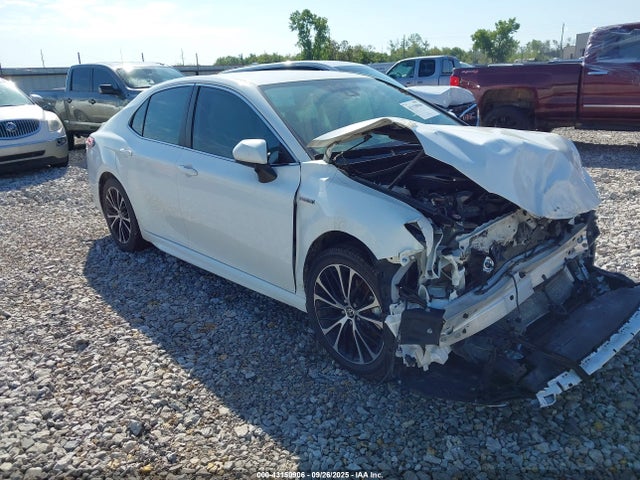 2020 TOYOTA CAMRY SE HYBRID