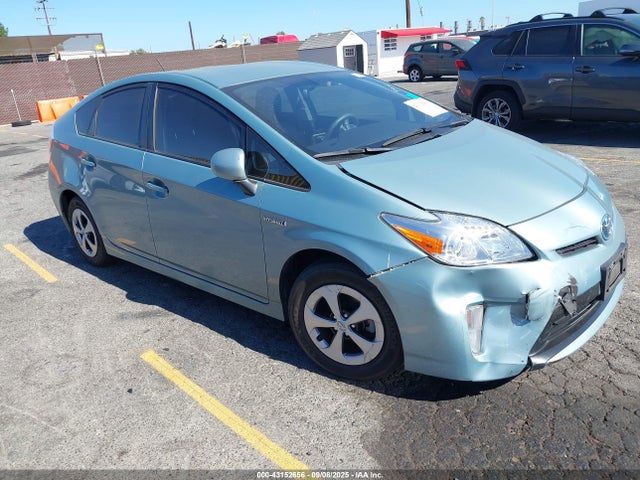 2015 TOYOTA PRIUS FOUR