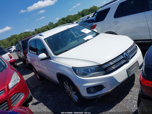 2012 VOLKSWAGEN TIGUAN SE