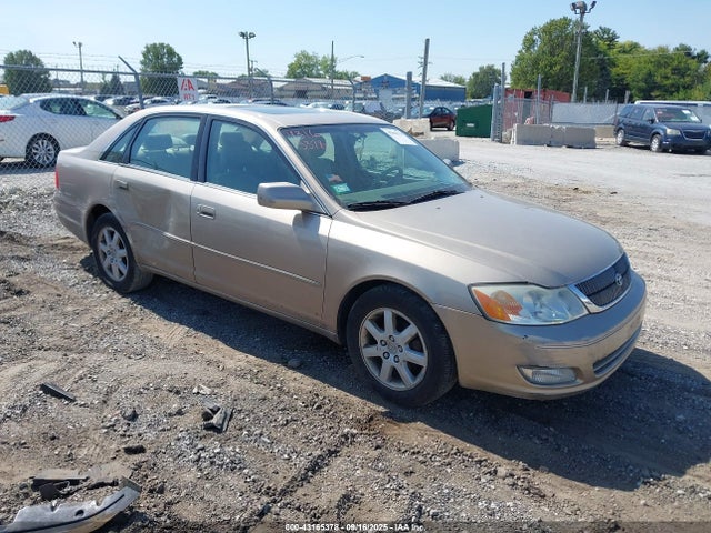 2001 TOYOTA AVALON XLS