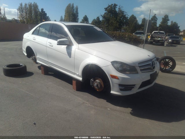 2013 MERCEDES-BENZ C 250 SPORT