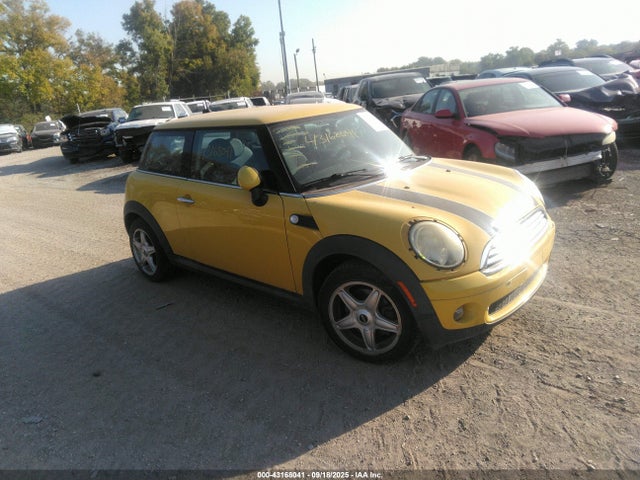 2009 MINI COOPER 