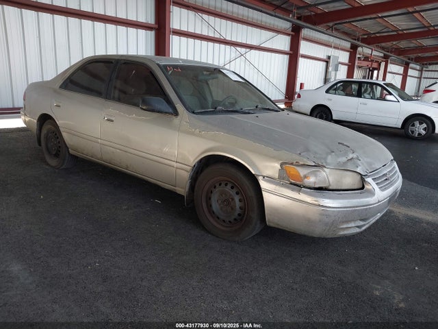 2001 TOYOTA CAMRY LE