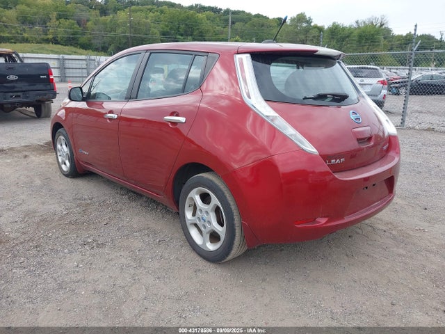 2013 Nissan LEAF SV — фото 3