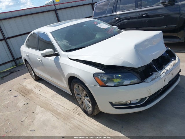 2013 VOLKSWAGEN PASSAT 2.5L SEL PREMIUM