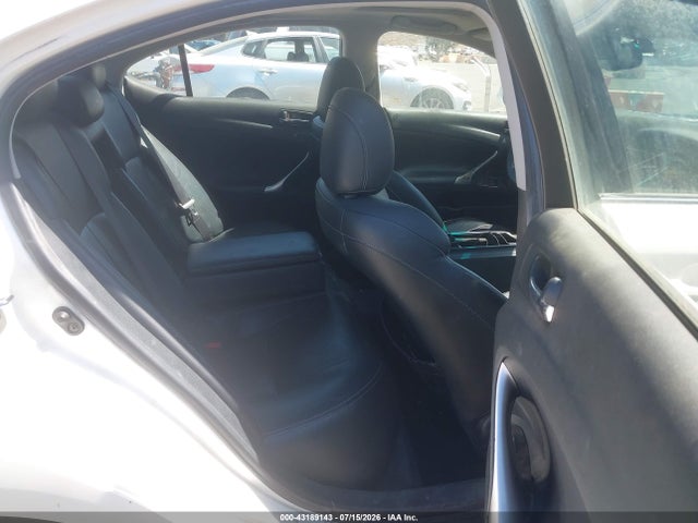 صورة 8 لـ 2009 Lexus IS 250