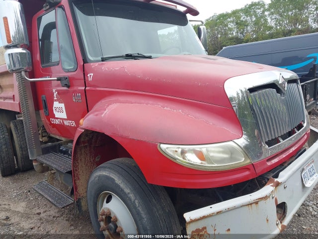 2007 INTERNATIONAL 4000 4400
