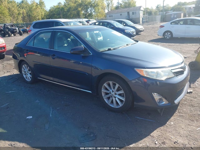 2014 TOYOTA CAMRY XLE