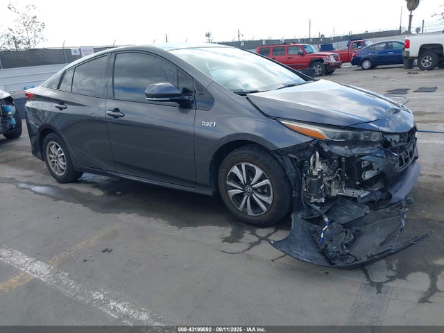 2017 TOYOTA PRIUS PREMIUM