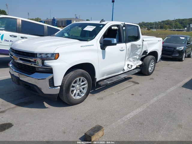 2019 Chevrolet SILVERADO 1500 LT 照片 2