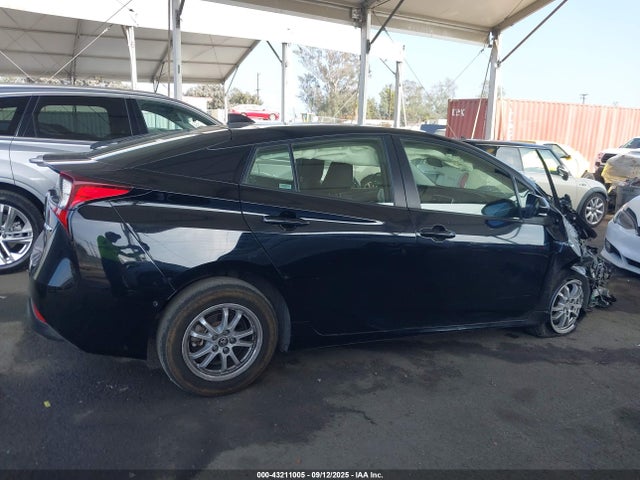 2021 TOYOTA PRIUS LE 13