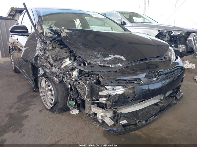 2021 TOYOTA PRIUS LE 6