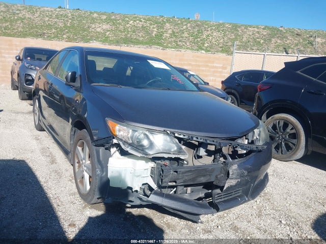 2012 TOYOTA CAMRY SE