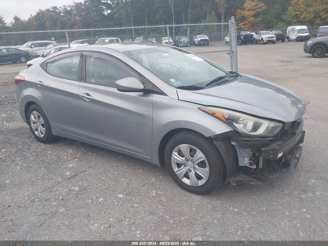 2016 HYUNDAI ELANTRA SE