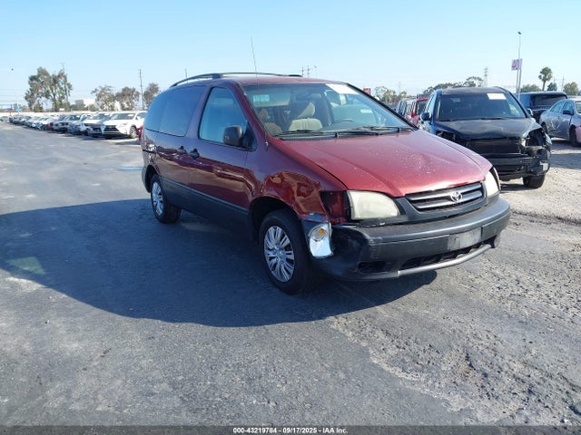 2002 TOYOTA SIENNA CE