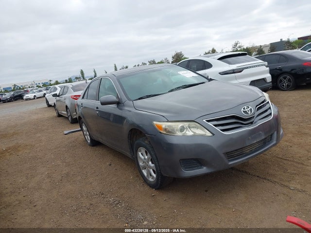 2011 TOYOTA CAMRY LE