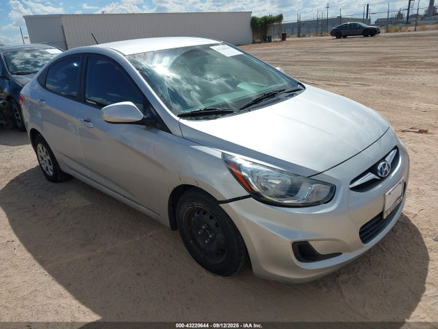 2012 HYUNDAI ACCENT GLS