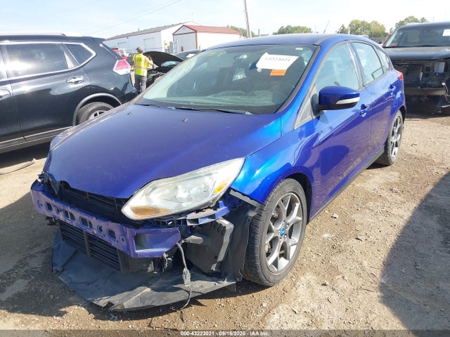 FORD FOCUS SE - 2
