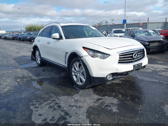 2014 INFINITI QX70 