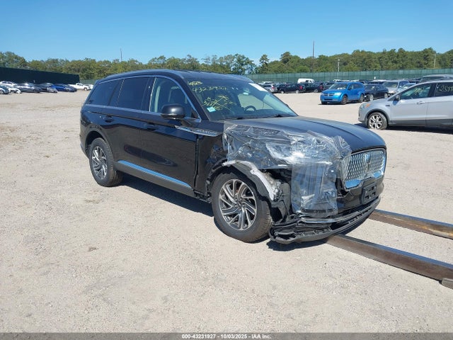 2023 LINCOLN AVIATOR LIVERY