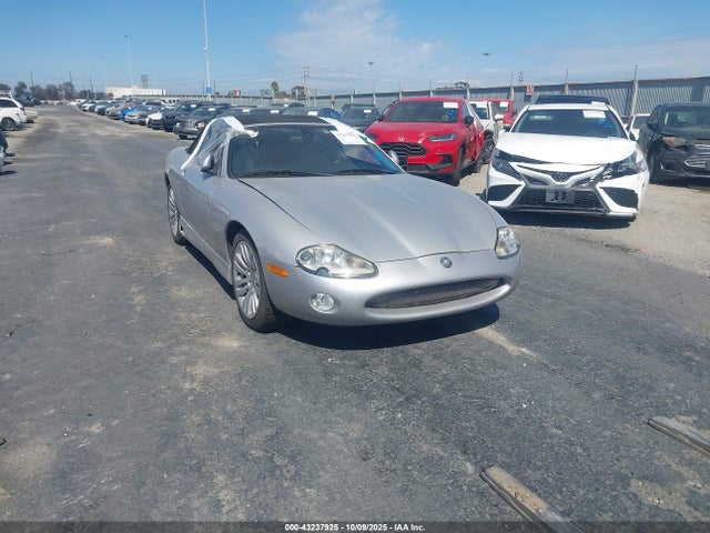2005 JAGUAR XK 